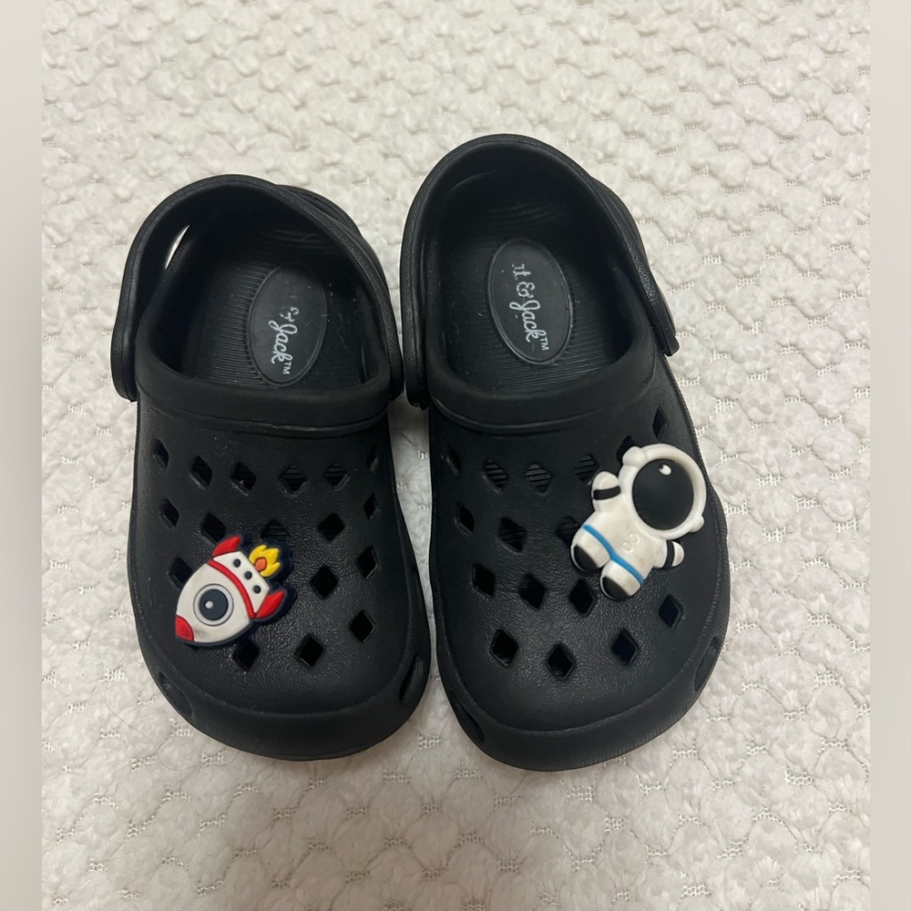Cat & Jack Kids Black Clogs with Jibbitz
